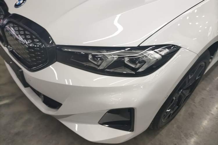 Used BMW i3 2025 eDrive 40 L Midnight Edition Left Front Headlight