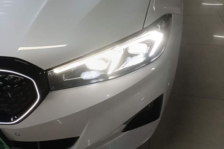 Used BMW i3 2025 eDrive 40 L Midnight Edition Left Front Headlight