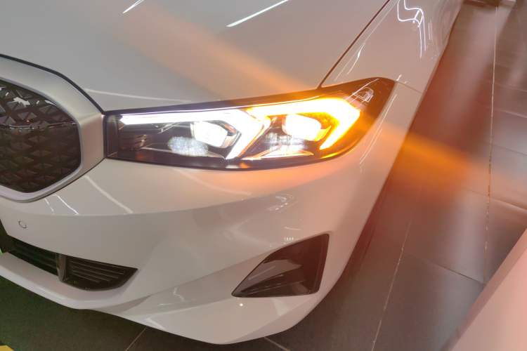 Used BMW i3 2025 eDrive 35 L Left Front Headlight