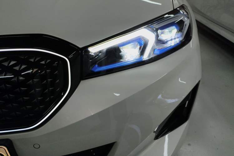 Used BMW i3 2025 eDrive 40 L Midnight Sports Package Left Front Headlight