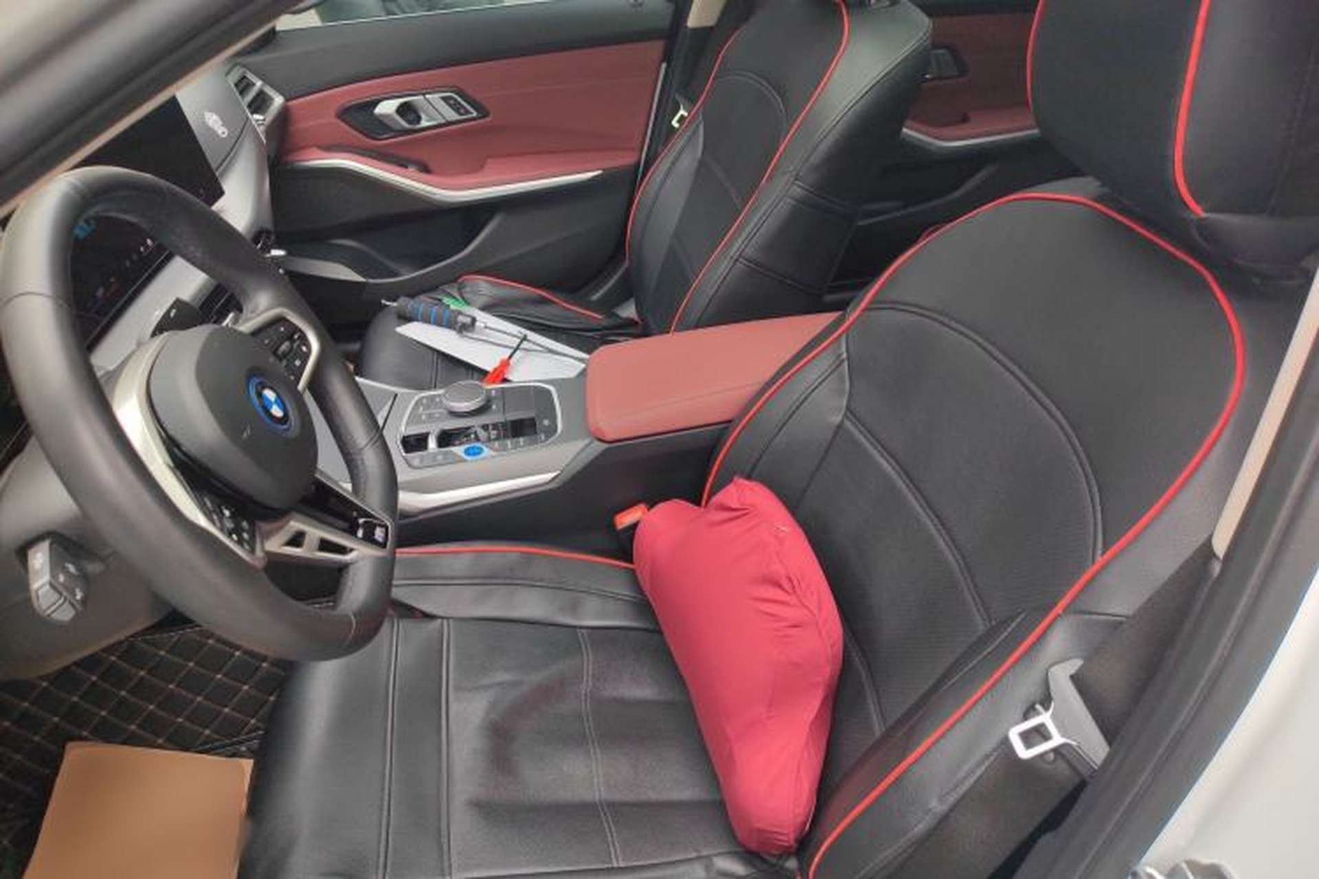 Used BMW i3 2025 eDrive 35 L Left Front Seat