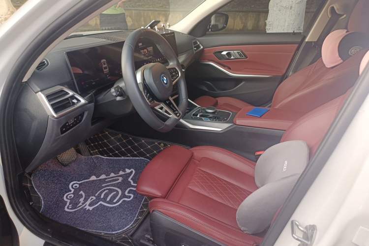 Used BMW i3 2025 eDrive 35 L Left Front Seat