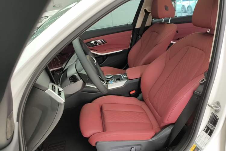 Used BMW i3 2025 eDrive 40 L Midnight Sports Package Left Front Seat