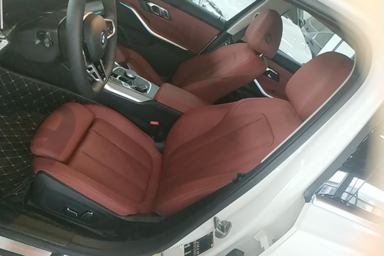 Used BMW i3 2025 eDrive 35 L Left Front Seat