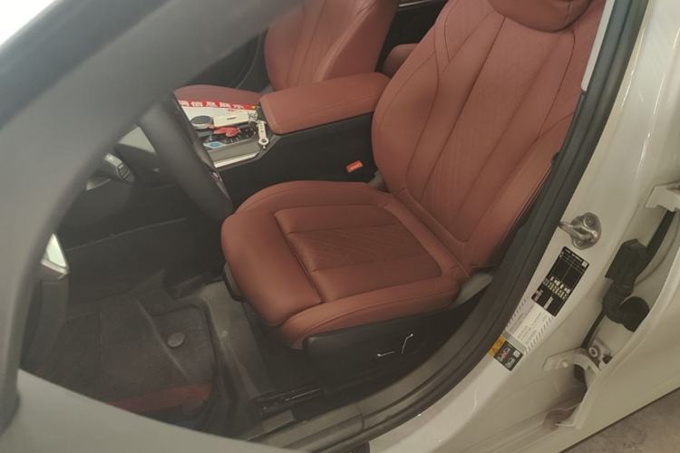 Used BMW i3 2025 eDrive 35 L Left Front Seat