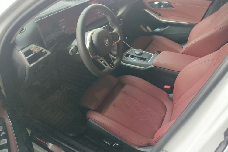 Used BMW i3 2025 eDrive 35 L Left Front Seat