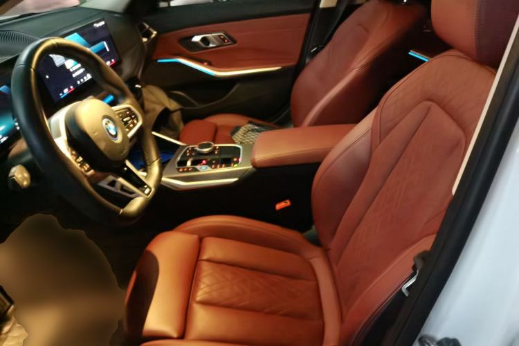 Used BMW i3 2025 eDrive 40 L Midnight Edition Left Front Seat