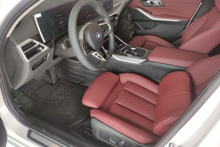 Used BMW i3 2025 eDrive 35 L Left Front Seat