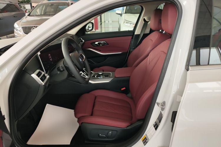 Used BMW i3 2025 eDrive 35 L Left Front Seat