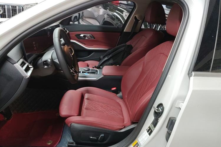 Used BMW i3 2025 eDrive 35 L Left Front Seat