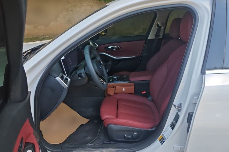Used BMW i3 2025 eDrive 35 L Left Front Seat