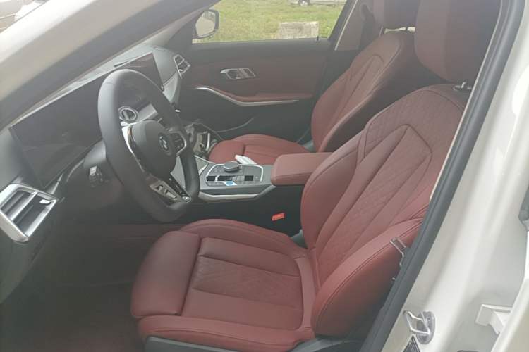 Used BMW i3 2025 eDrive 35 L Left Front Seat