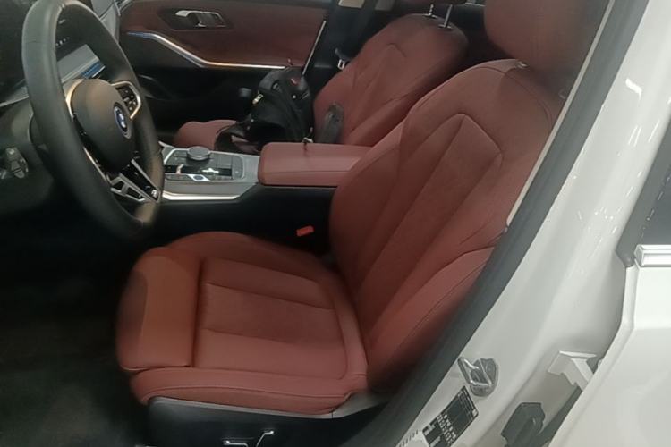 Used BMW i3 2025 eDrive 35 L Left Front Seat