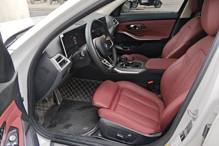 Used BMW i3 2025 eDrive 35 L Left Front Seat