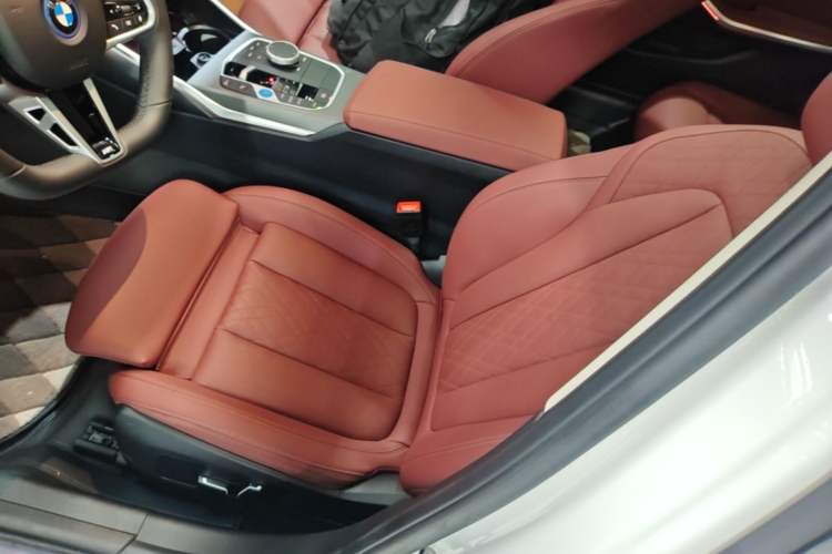Used BMW i3 2025 eDrive 35 L Left Front Seat