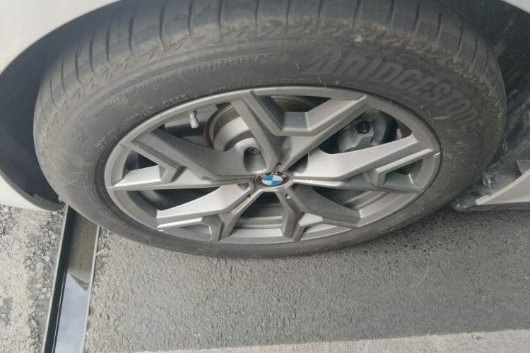 Used BMW i3 2025 eDrive 35 L Left Front Wheel Hub