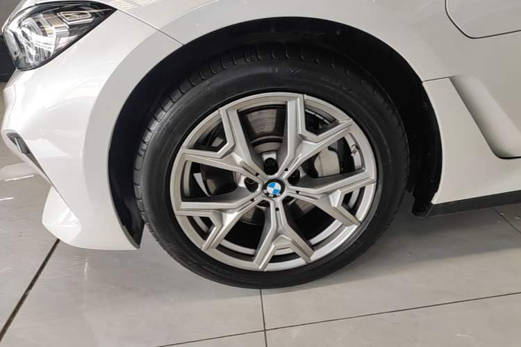 Used BMW i3 2025 eDrive 35 L Left Front Wheel Hub