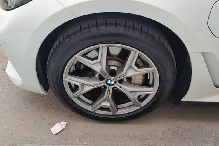 Used BMW i3 2025 eDrive 35 L Left Front Wheel Hub