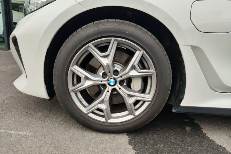 Used BMW i3 2025 eDrive 35 L Left Front Wheel Hub