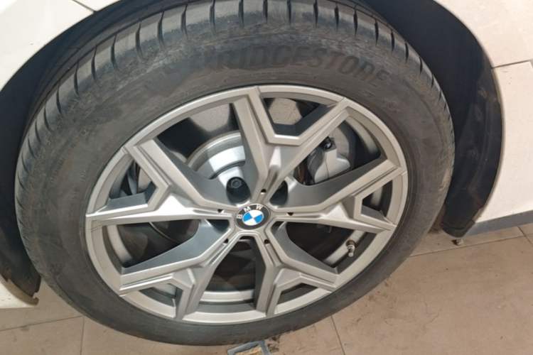Used BMW i3 2025 eDrive 35 L Left Front Wheel Hub