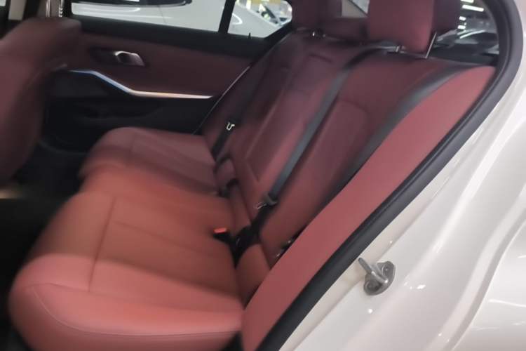 Used BMW i3 2025 eDrive 35 L Left Rear Seat