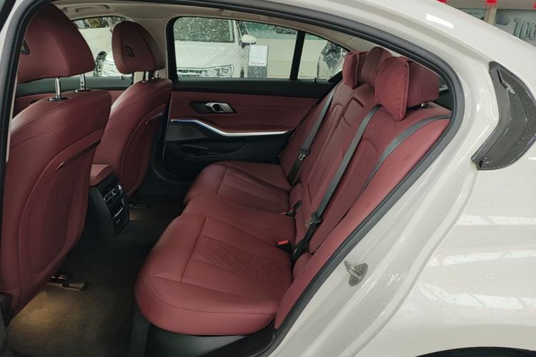Used BMW i3 2025 eDrive 40 L Midnight Edition Left Rear Seat