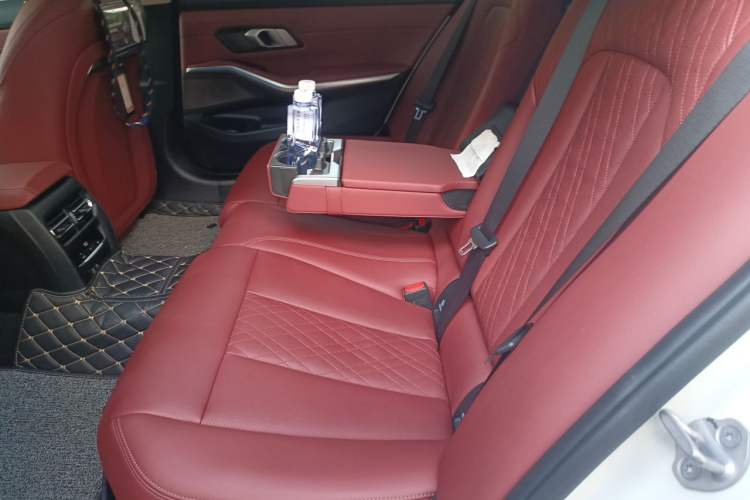 Used BMW i3 2025 eDrive 40 L Midnight Edition Left Rear Seat