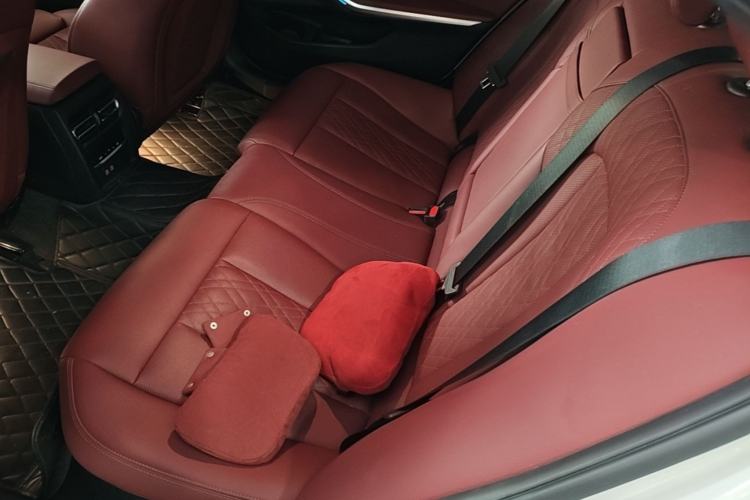 Used BMW i3 2025 eDrive 40 L Midnight Edition Left Rear Seat