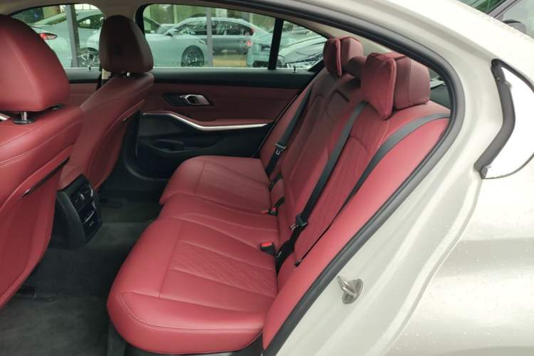 Used BMW i3 2025 eDrive 35 L Left Rear Seat