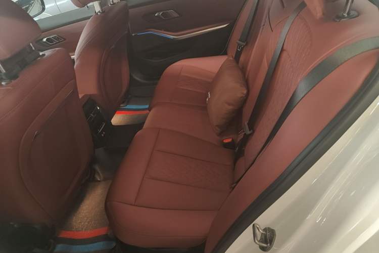 Used BMW i3 2025 eDrive 35 L Left Rear Seat