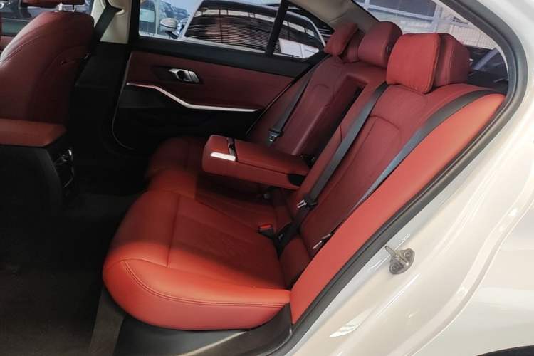Used BMW i3 2025 eDrive 35 L Left Rear Seat