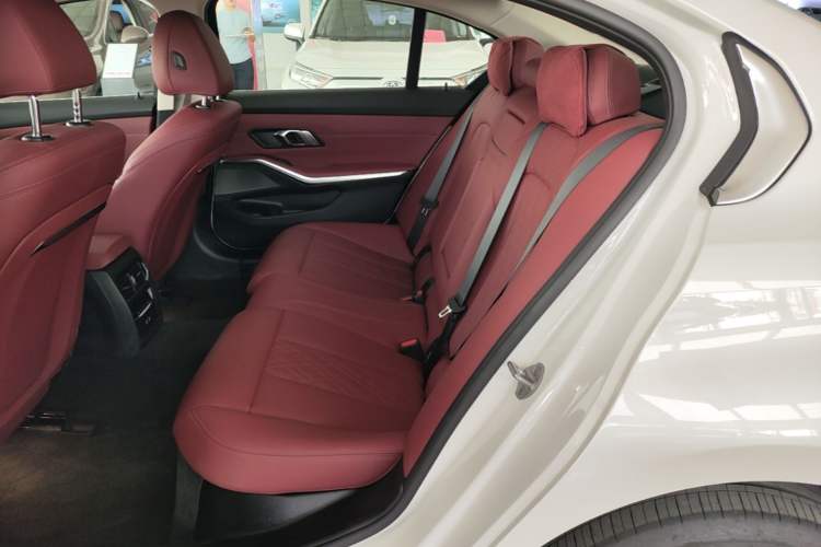 Used BMW i3 2025 eDrive 35 L Left Rear Seat