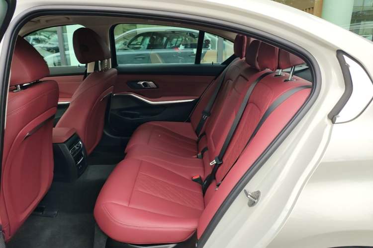 Used BMW i3 2025 eDrive 35 L Left Rear Seat