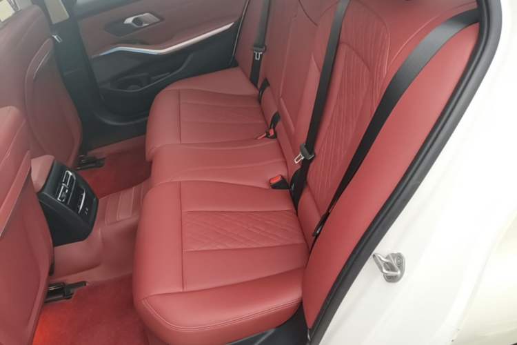 Used BMW i3 2025 eDrive 40 L Midnight Edition Left Rear Seat