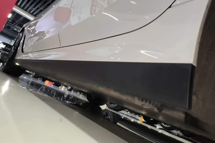 Used BMW i3 2025 eDrive 35 L Left Side Sill