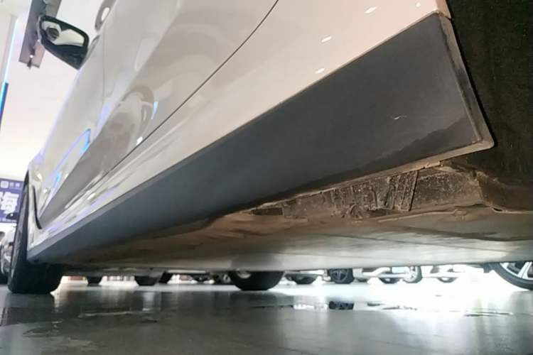 Used BMW i3 2025 eDrive 35 L Left Side Sill