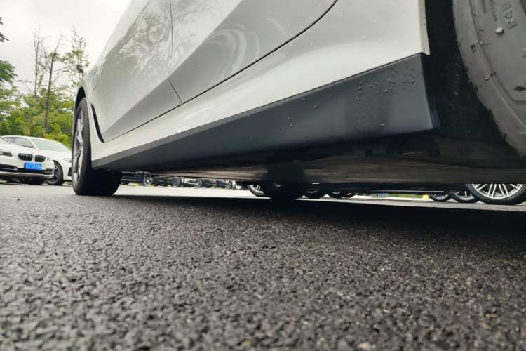 Used BMW i3 2025 eDrive 35 L Left Side Sill