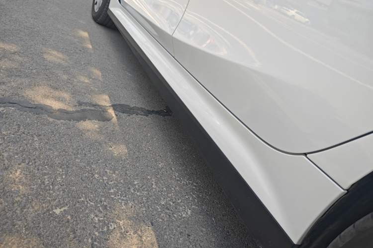 Used BMW i3 2025 eDrive 35 L Left Side Sill