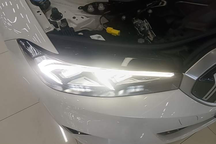 Used BMW i3 2025 eDrive 35 L Right Front Headlight