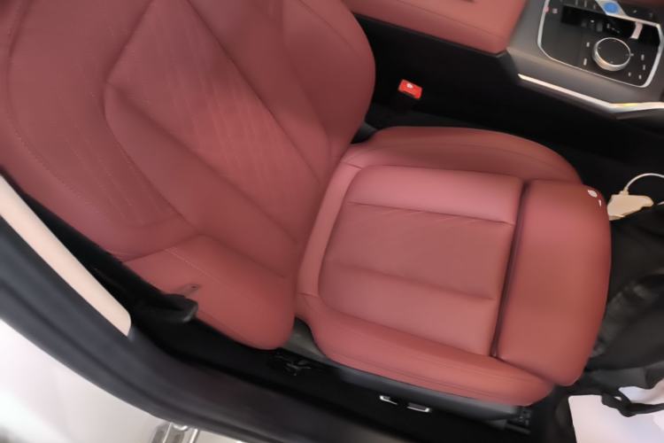 Used BMW i3 2025 eDrive 35 L Right Front Seat