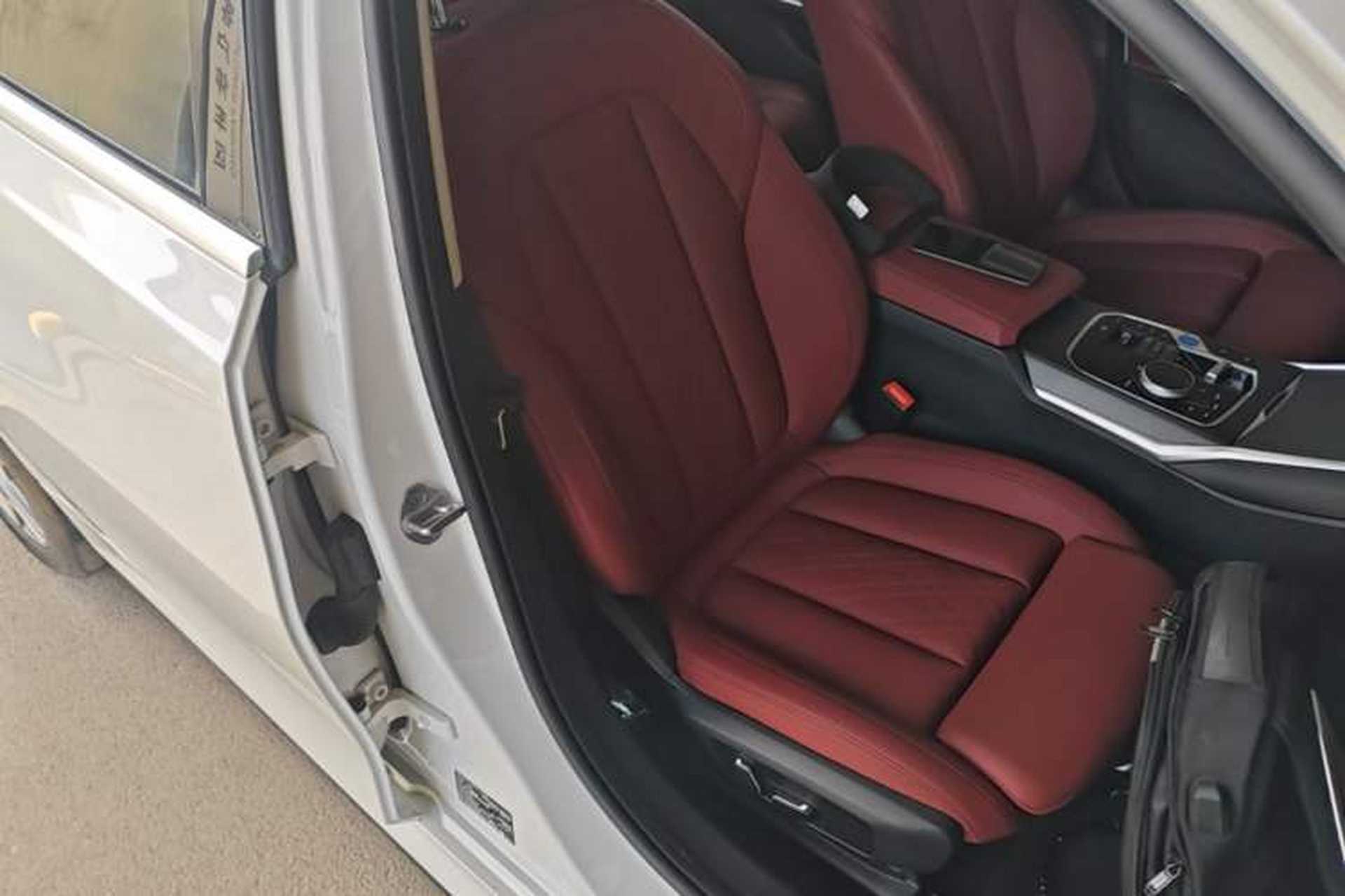 Used BMW i3 2025 eDrive 35 L Right Front Seat
