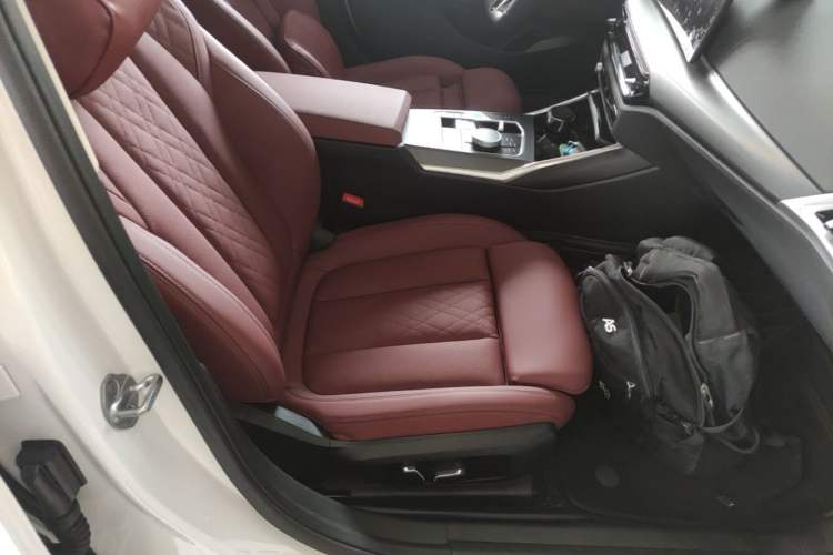 Used BMW i3 2025 eDrive 35 L Right Front Seat