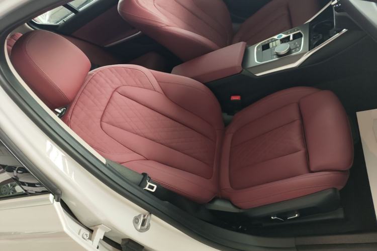 Used BMW i3 2025 eDrive 35 L Right Front Seat