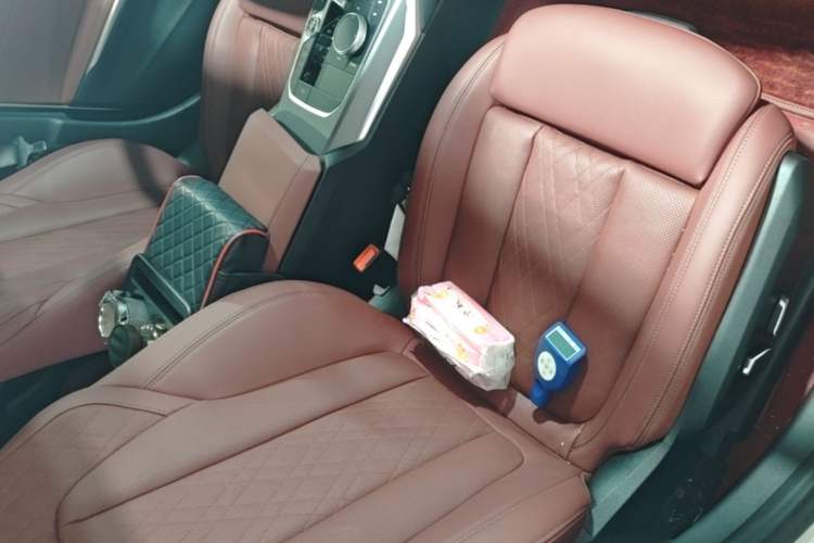 Used BMW i3 2025 eDrive 35 L Right Front Seat