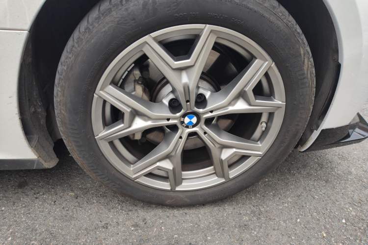 Used BMW i3 2025 eDrive 35 L Right Front Wheel Hub