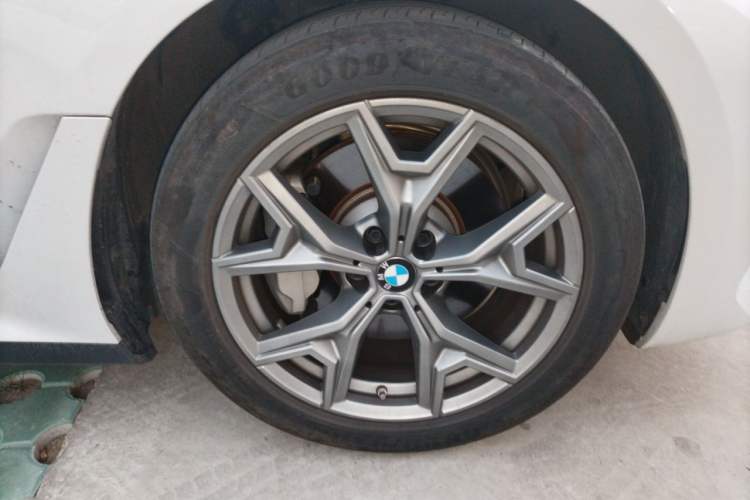 Used BMW i3 2025 eDrive 35 L Right Front Wheel Hub