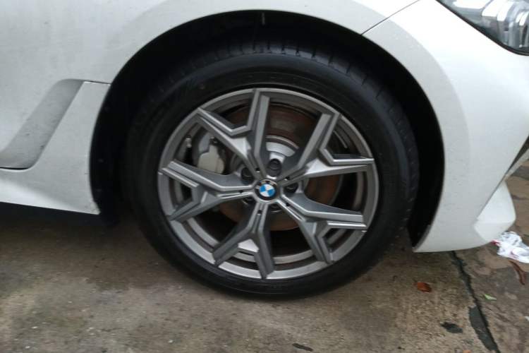 Used BMW i3 2025 eDrive 35 L Right Front Wheel Hub