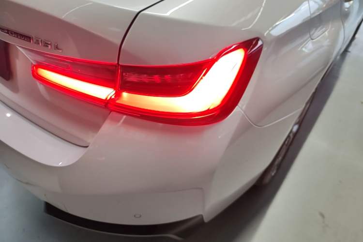 Used BMW i3 2025 eDrive 35 L Right Rear Taillight