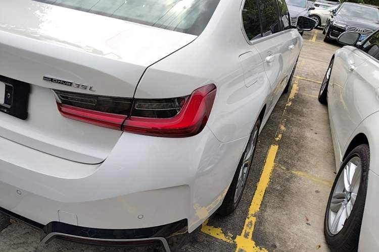 Used BMW i3 2025 eDrive 35 L Right Rear Taillight