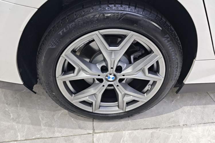 Used BMW i3 2025 eDrive 35 L Right Rear Wheel Hub